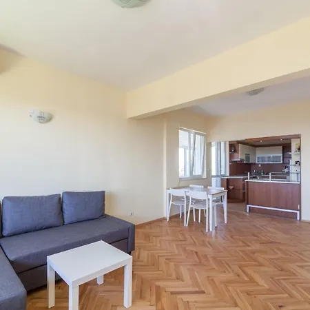 Cosy In The City Centre In With Amazing View Varna
